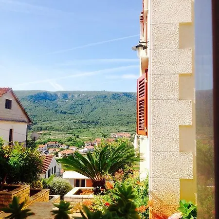 Belic Vinko- House * Jelsa (Hvar)
