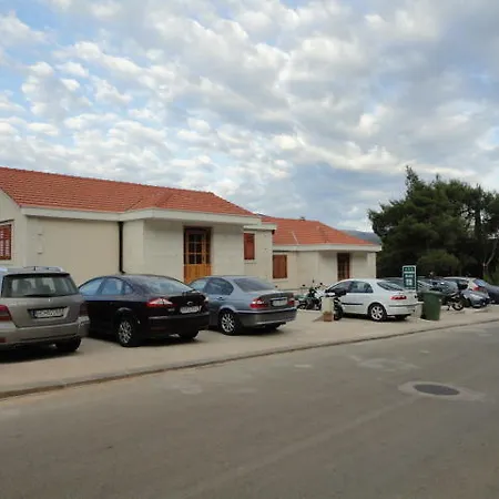 Belic Vinko- House Jelsa (Hvar)