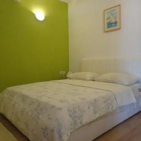 Apartment Belic Vinko- House *