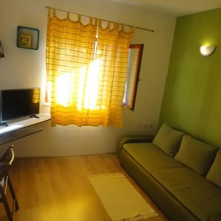 Apartment Belic Vinko- House Jelsa (Hvar)