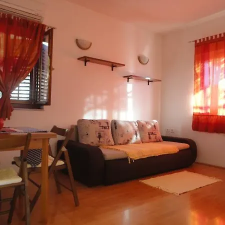 Belic Vinko- House * Jelsa (Hvar)