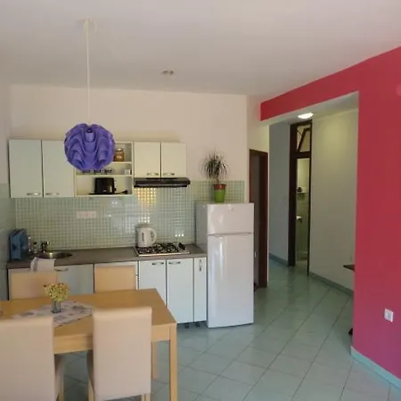 Apartment Belic Vinko- House Jelsa (Hvar)