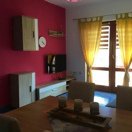 Apartment Belic Vinko- House Jelsa (Hvar)
