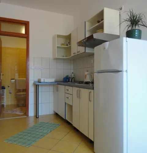Belic Vinko- House * Jelsa (Hvar)