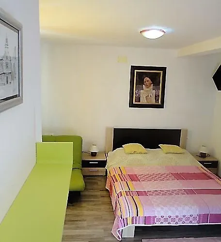 Belic Vinko- House Jelsa (Hvar)