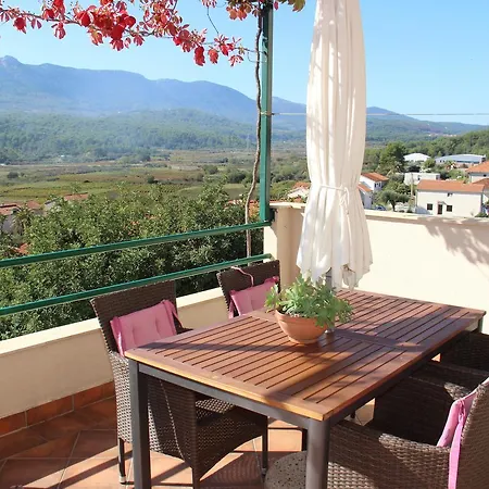 Belic Vinko- House * Jelsa (Hvar)