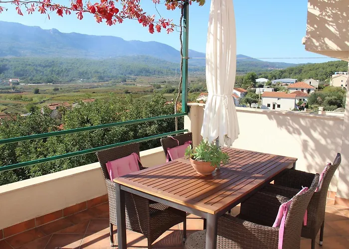 Belic Vinko- House * Jelsa (Hvar)